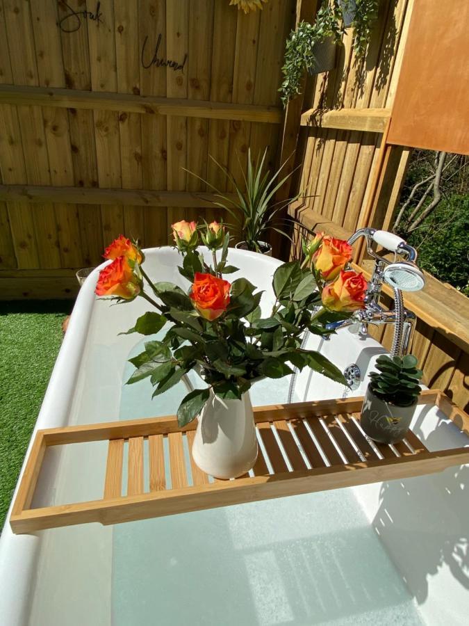 Cosy Dog Friendly Lodge With An Outdoor Bath On The Isle Of Wight Whitwell  Экстерьер фото