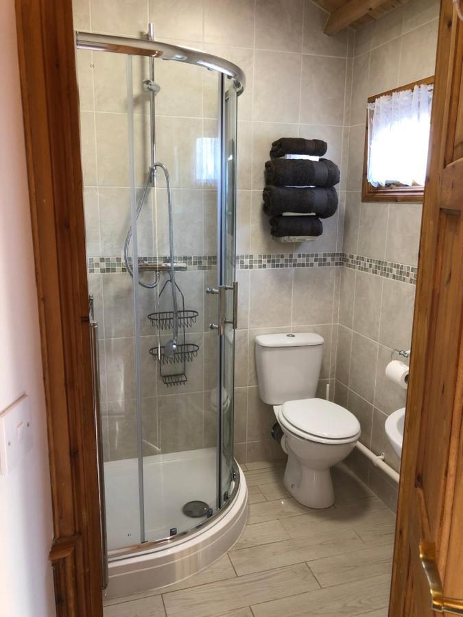 Cosy Dog Friendly Lodge With An Outdoor Bath On The Isle Of Wight Whitwell  Экстерьер фото