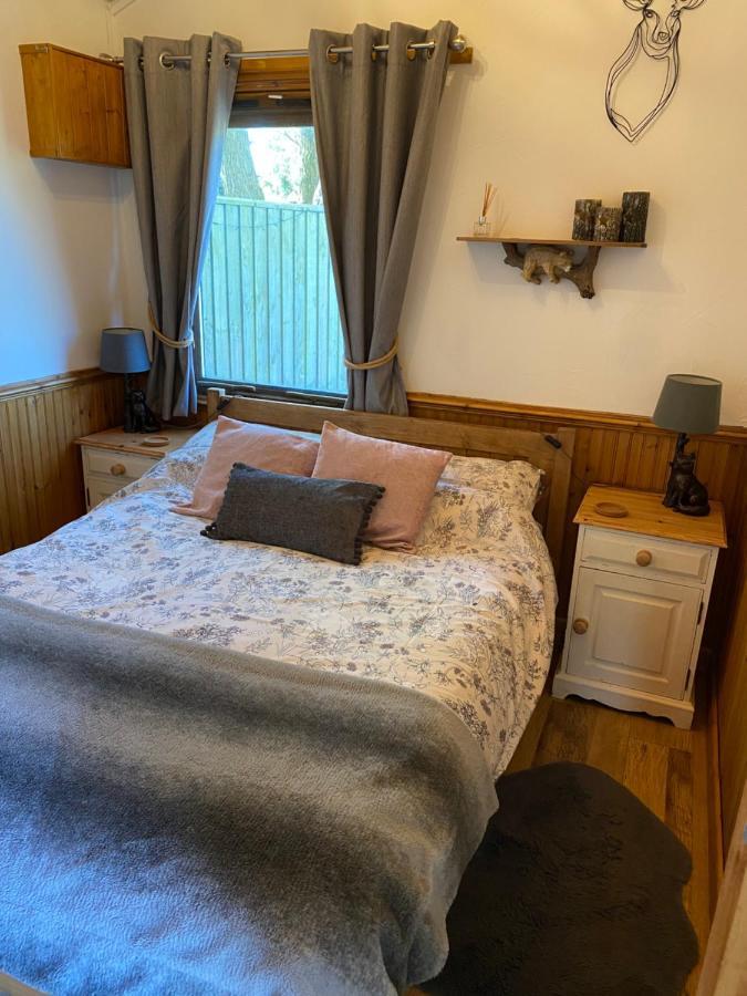 Cosy Dog Friendly Lodge With An Outdoor Bath On The Isle Of Wight Whitwell  Экстерьер фото