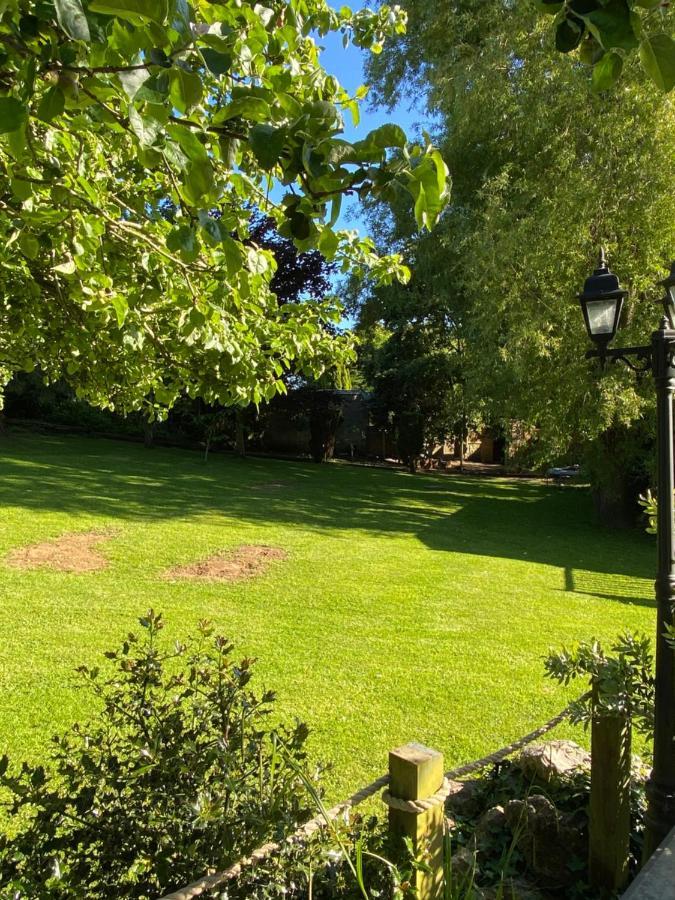 Cosy Dog Friendly Lodge With An Outdoor Bath On The Isle Of Wight Whitwell  Экстерьер фото